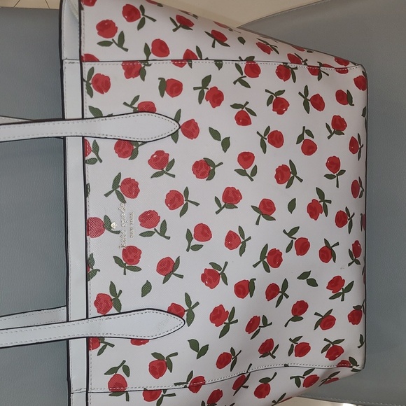 Kate Spade - Picture 1 of 4